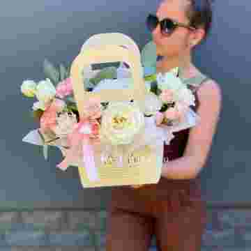 Flower bag "Rafael" в Сириусе