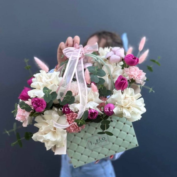 Flower bag "Daniella" в Сириусе