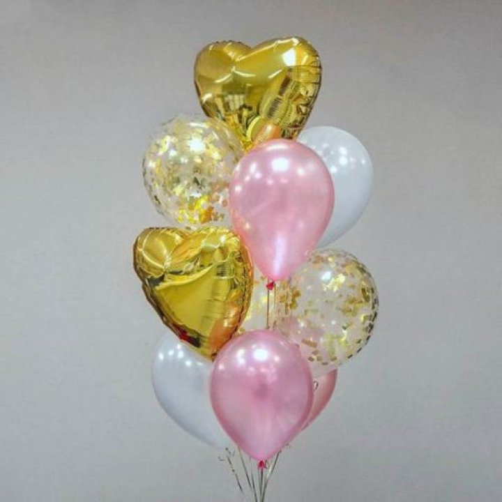 Облако шаров "Rose Gold" в Сириусе