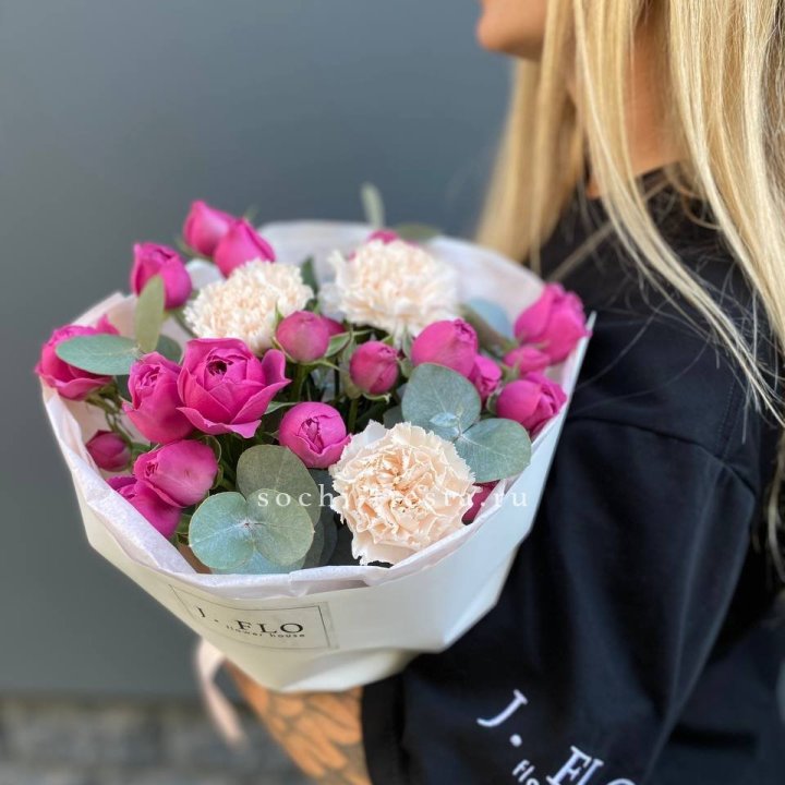 Букет с мисти бабблс №2 в Сириусе