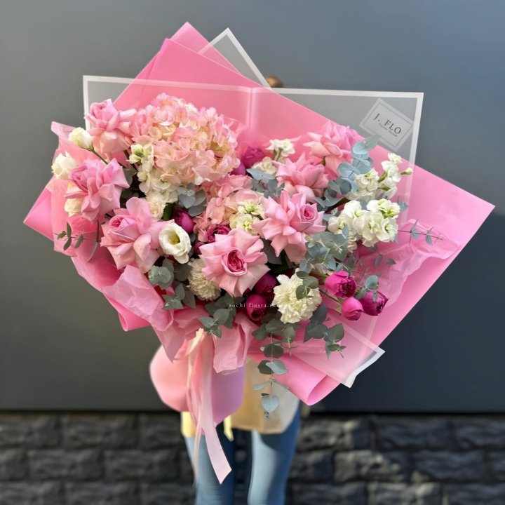 Дизайнерский букет №25 в Сириусе