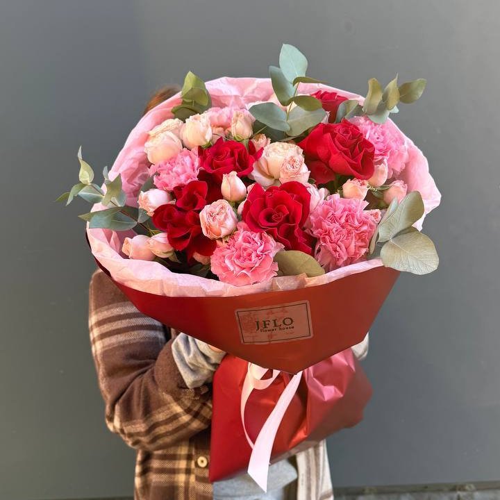 Букет "Первая любовь" в Сириусе