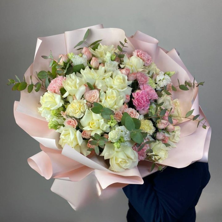 Букет "Джулия" с доставкой в Сириусе