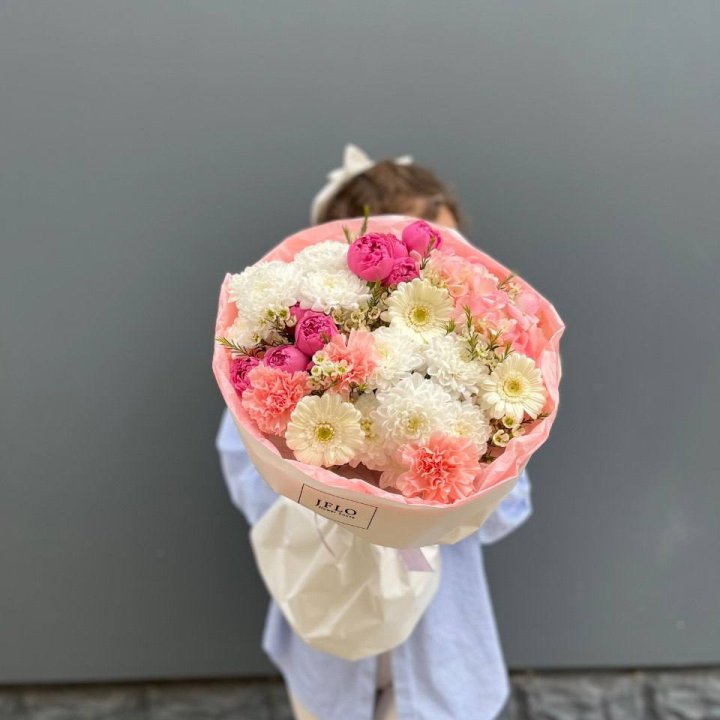 Букет "Лилиана" с доставкой в Сириусе