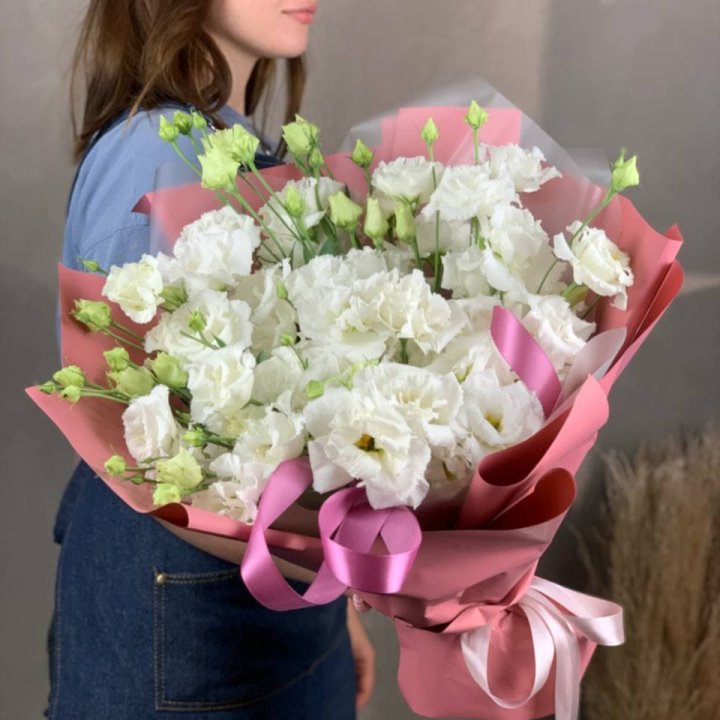 Букет эустом PUDRA в Сириусе