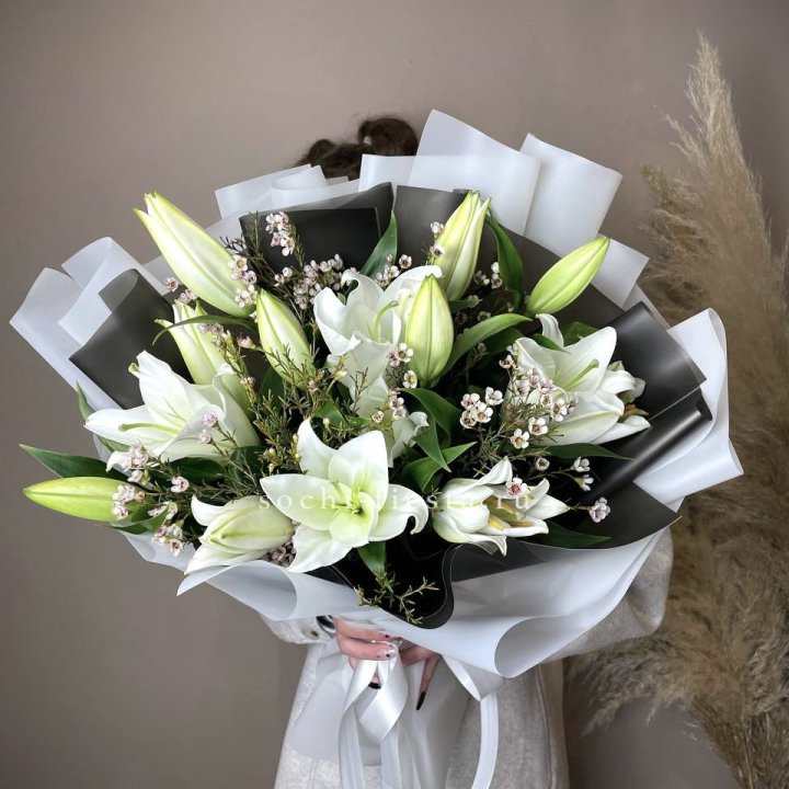 Букет лилий Снежная королева в Сириусе