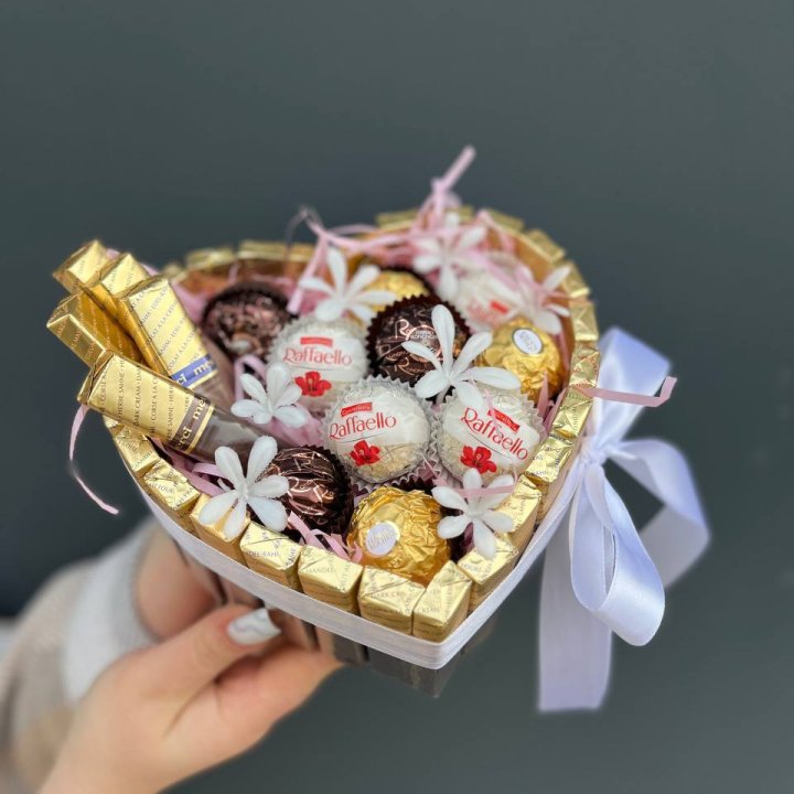 Подарочный набор шоколада в Сириусе