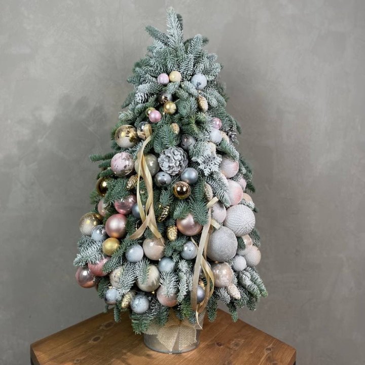 Новогодняя ёлка из веток датского нобилиса в Сириусе