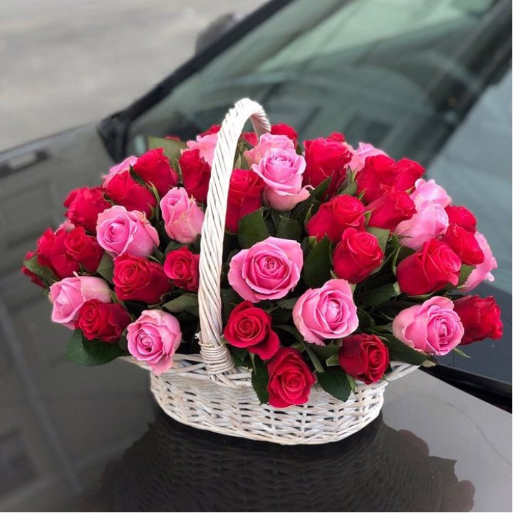 Корзина с розами  в Сириусе