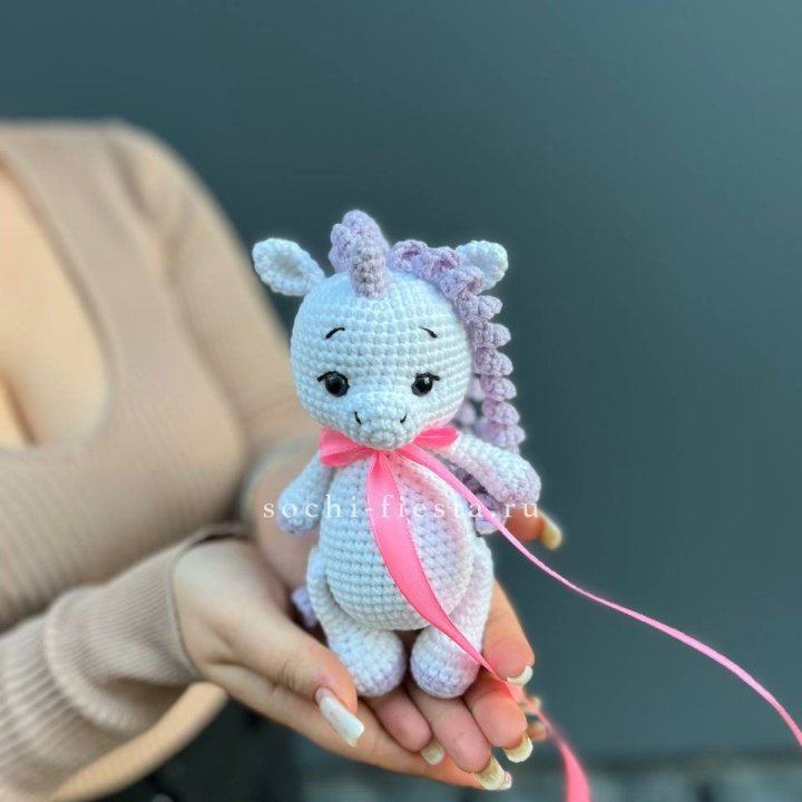 Единорог ручной работы в Сириусе