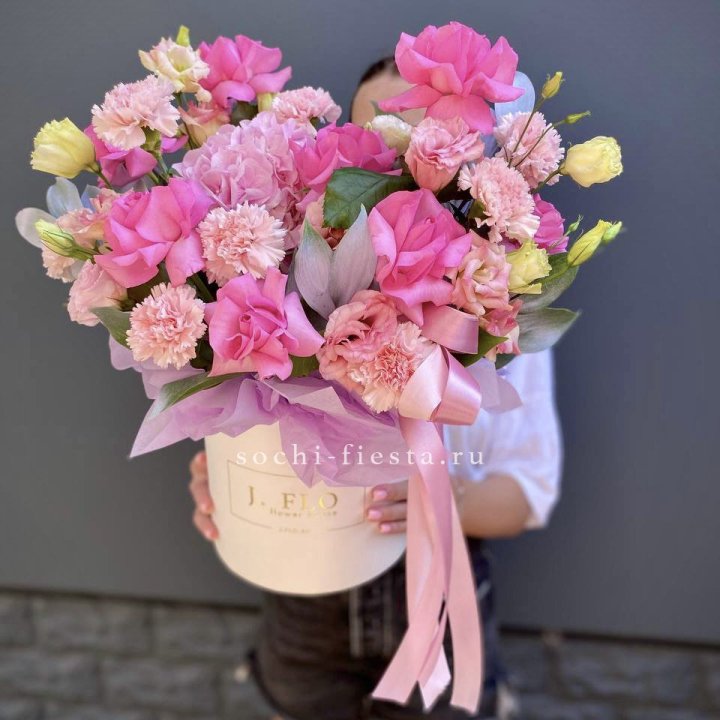 Цветочный бокс Salma в Сириусе