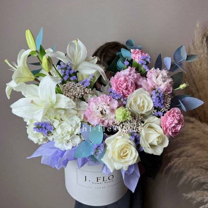 Авторский бокс "Виргиния" в Сириусе