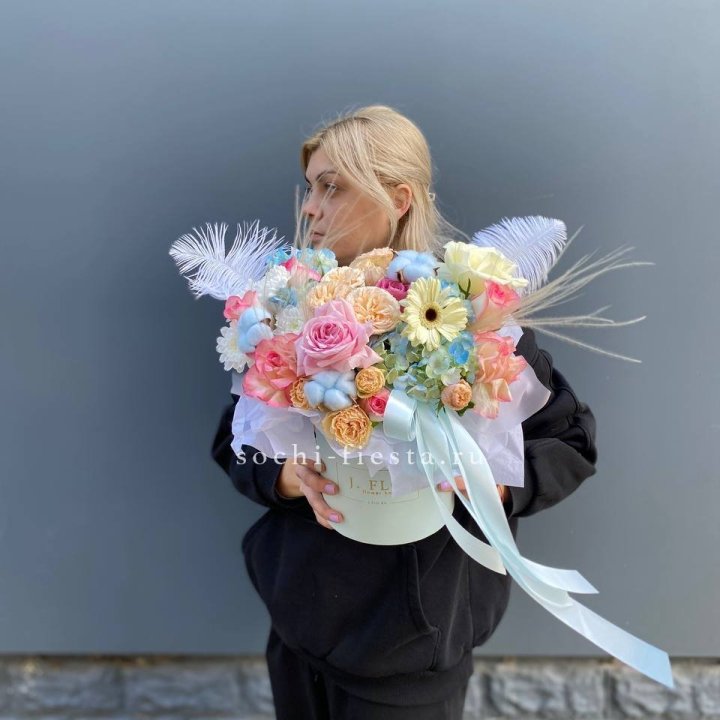 Бокс "Голубая нева" в Сириусе