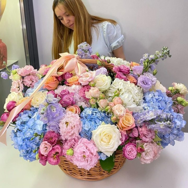 Авторская корзина "Экстра" в Сириусе