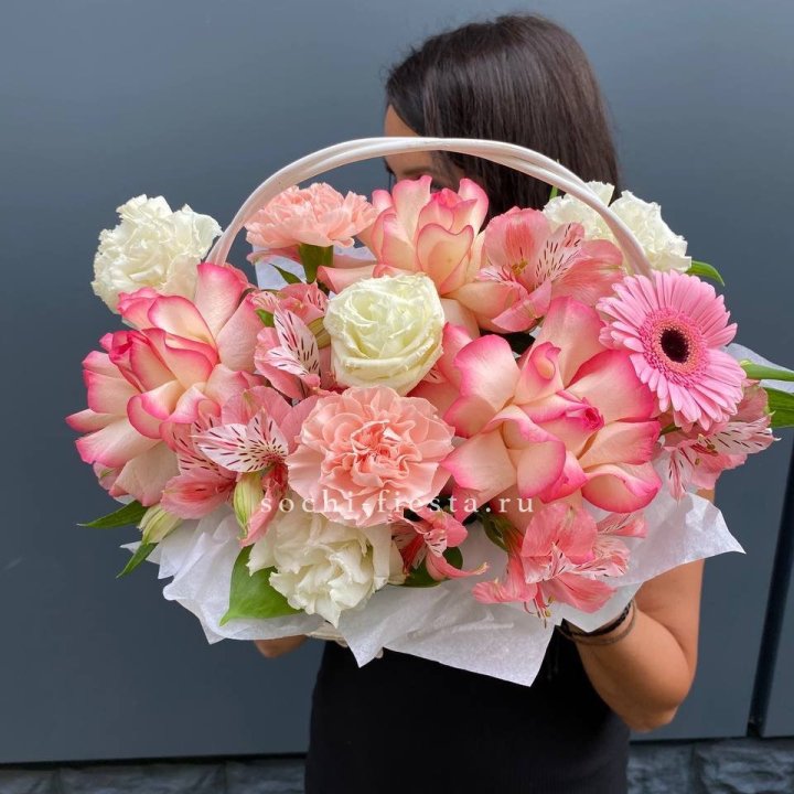 Летняя корзина №2 с доставкой в Сириусе