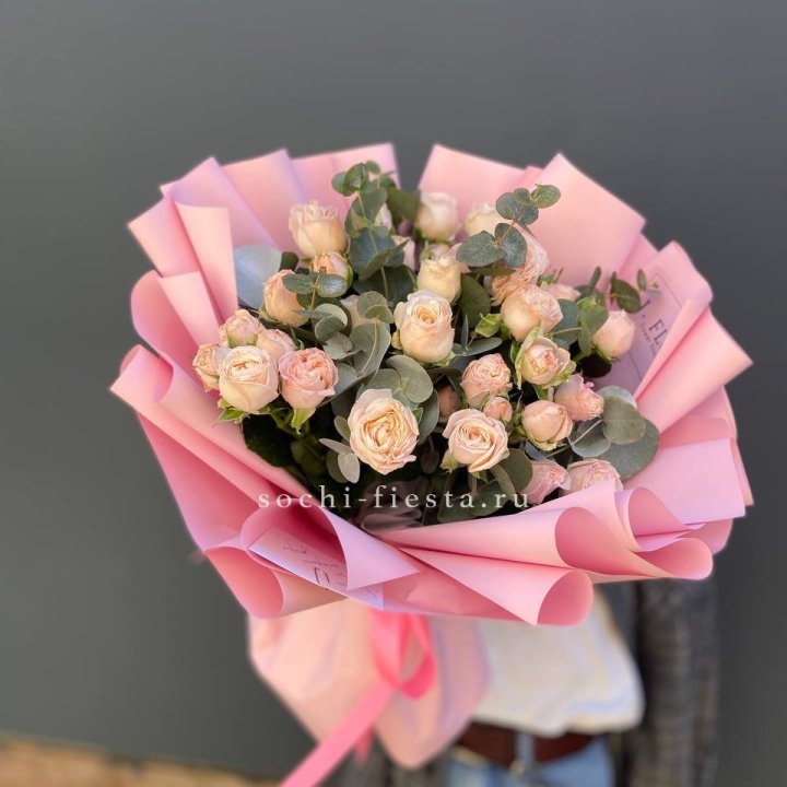 Букет пионовидных роз Cute Love в Сириусе