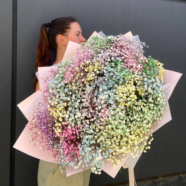 Пышный букет из гипсофил  в Сириусе