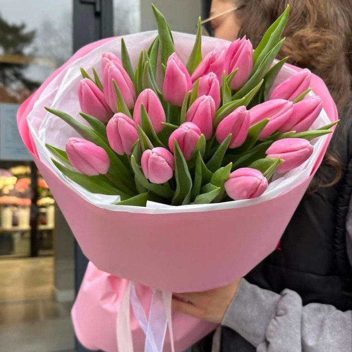  19 розовых тюльпанов в Сириусе