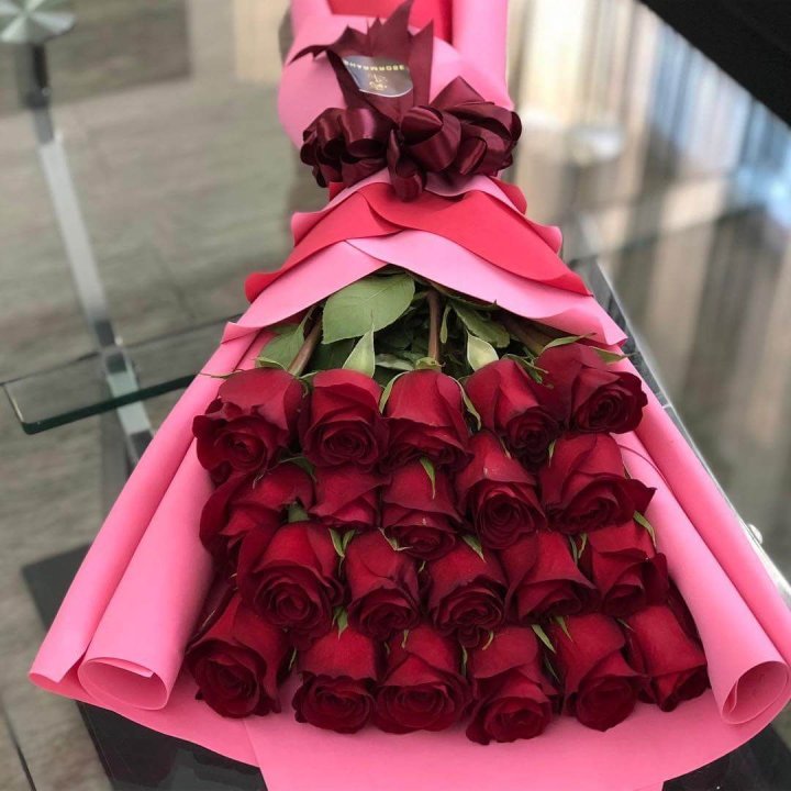 21 красная роза "Elegance" в Сириусе