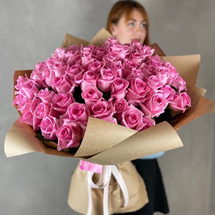 101 розовая роза в Сириусе