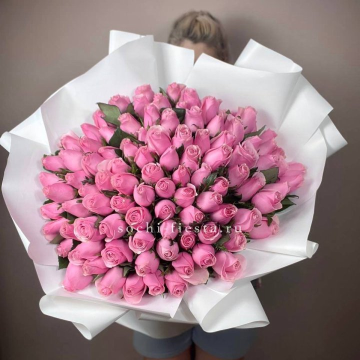 101 роза селеб в Сириусе