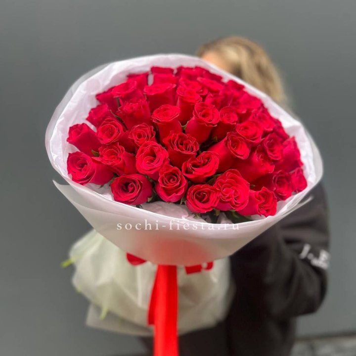 55 красных роз "Амелия" в Сириусе