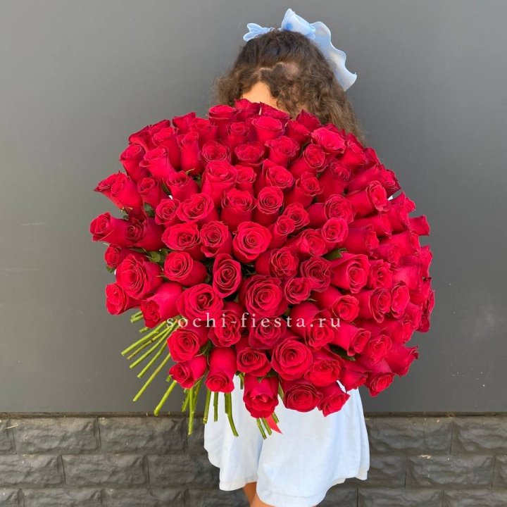 101 красная роза в Сириусе