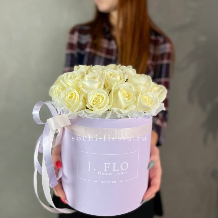 25 роз в Цилиндре BLUE в Сириусе