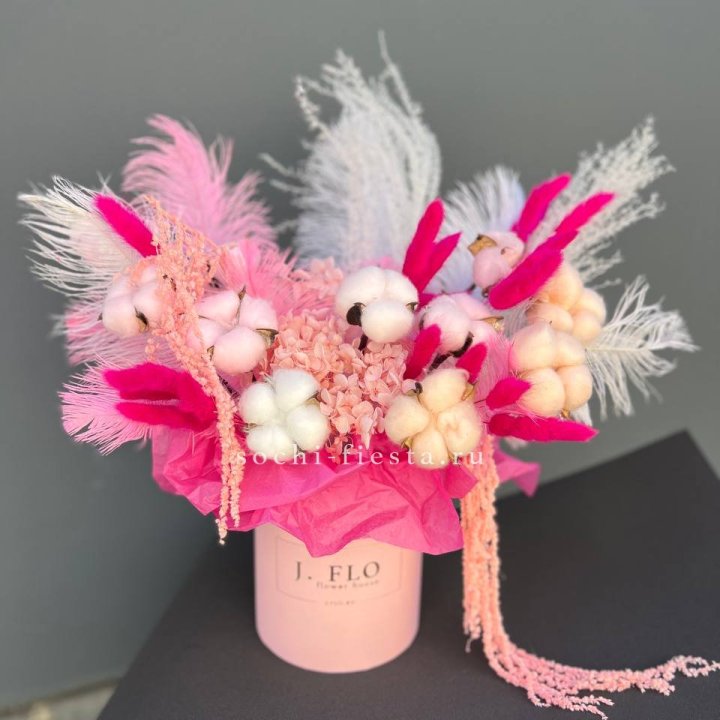 Авторский бокс с сухоцветами №1 в Сириусе