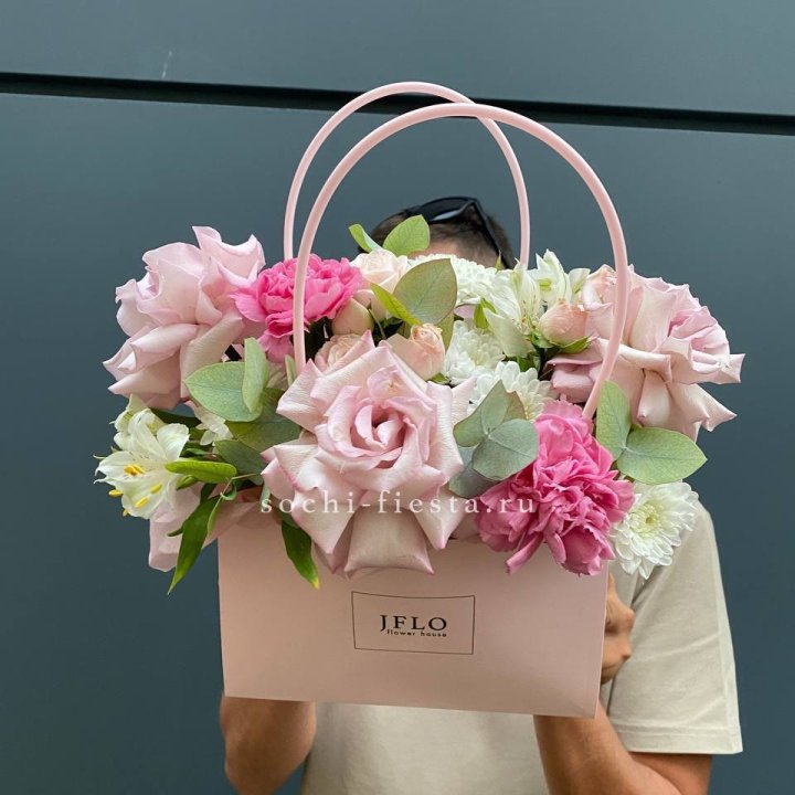 Сумочка "Лавандес" в Сириусе