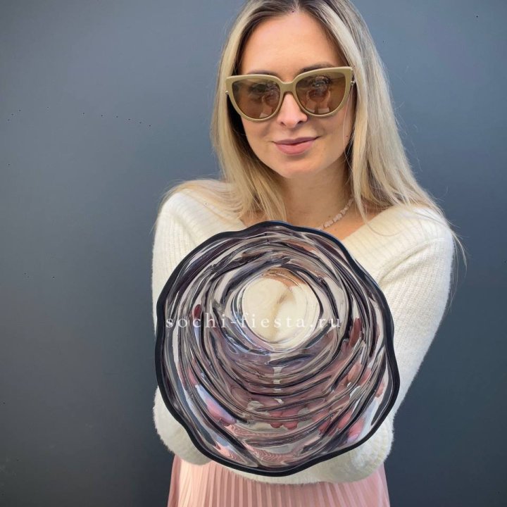 Стеклянная ваза №2 в Сириусе