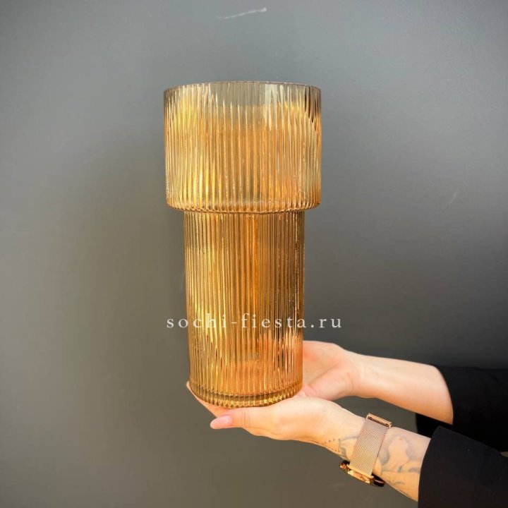 Стеклянная ваза №5 в Сириусе