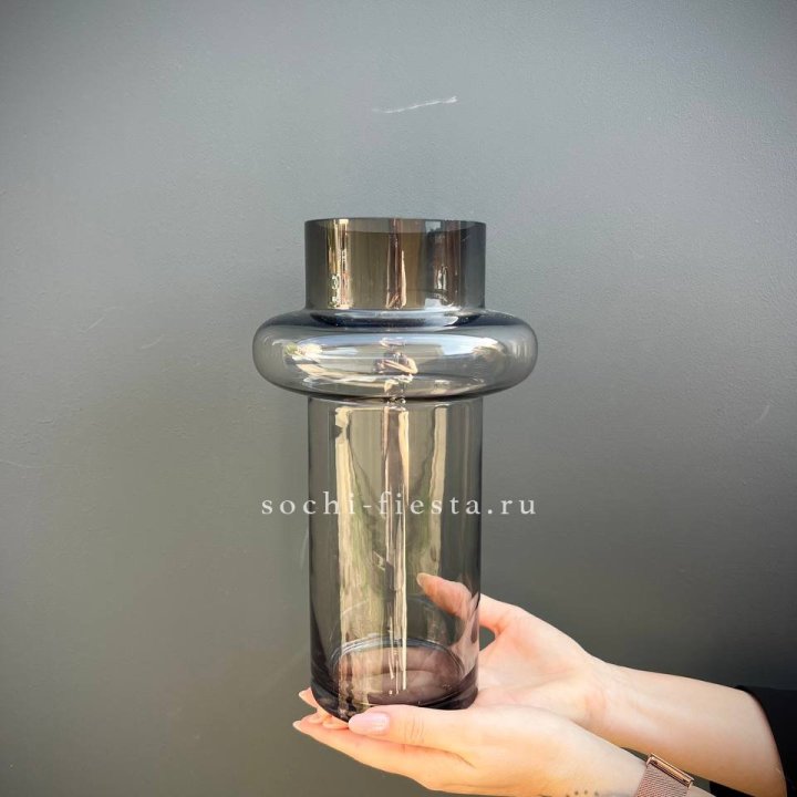 Стеклянная ваза №6 в Сириусе