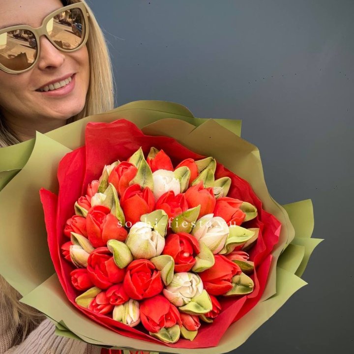 Зефирный букет из тюльпанов в Сириусе