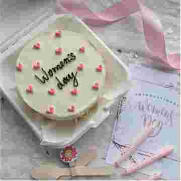 Бенто-торт "Womens day"  в Сириусе