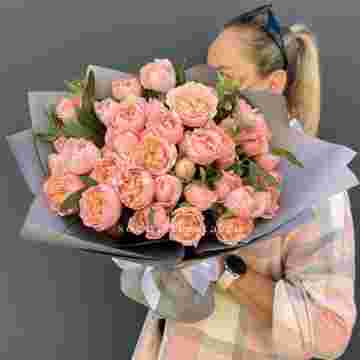 Букет с пионовидными розами "Pivoine" в Сириусе
